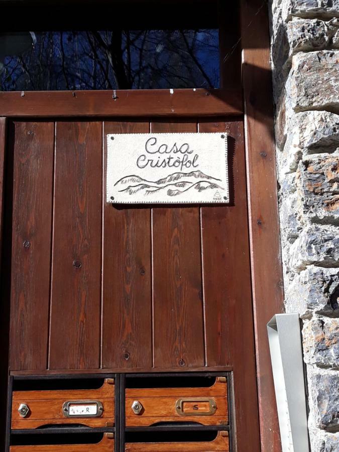 Apartament De La Lali Roni Bagian luar foto