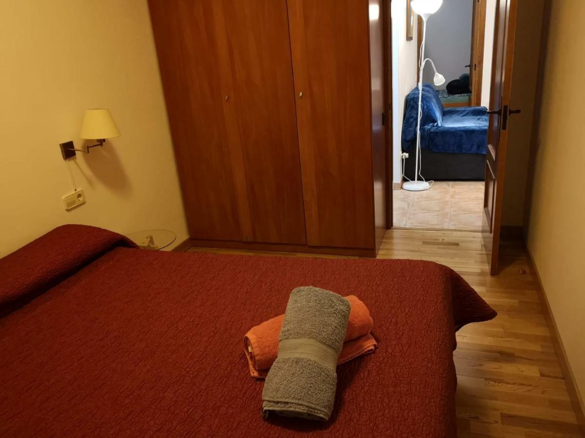 Apartament De La Lali Roni Bagian luar foto